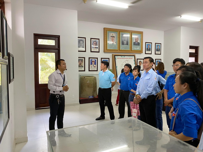Sinh hoạt chủ điểm tháng 3 - Hành trình về nguồn tại Khu di tích Căn cứ Khu ủy Sài Gòn - Gia Định