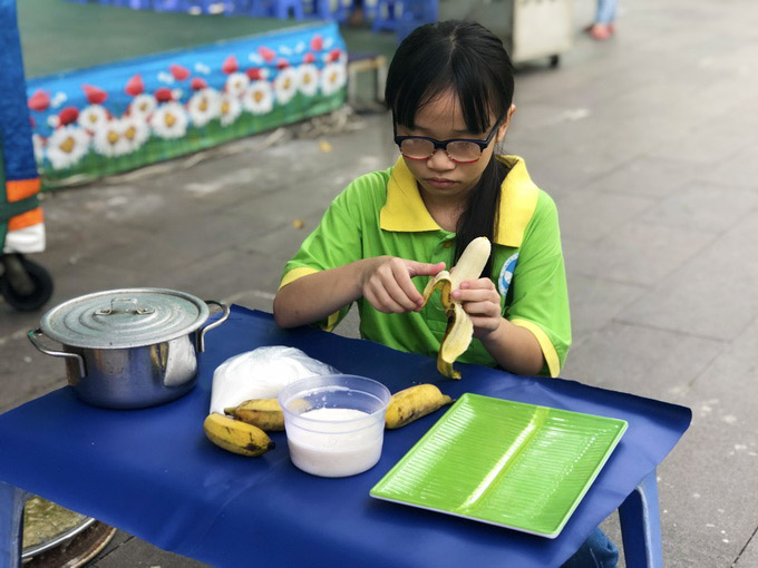 Khéo tay hay làm: Thực hiện món chè chuối cùng Đội Kỹ năng Khéo tay