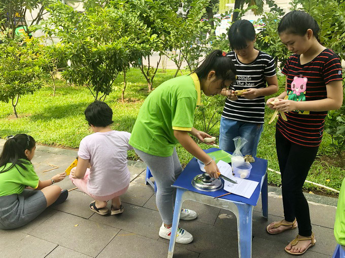 Khéo tay hay làm: Thực hiện món chè chuối cùng Đội Kỹ năng Khéo tay