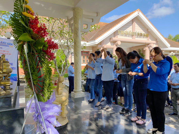 Sinh hoạt chủ điểm tháng 3 - Hành trình về nguồn tại Khu di tích Căn cứ Khu ủy Sài Gòn - Gia Định