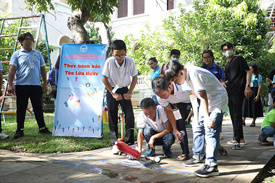 Thiếu nhi các địa phương phía Nam tranh tài sáng tạo khoa học kỹ thuật