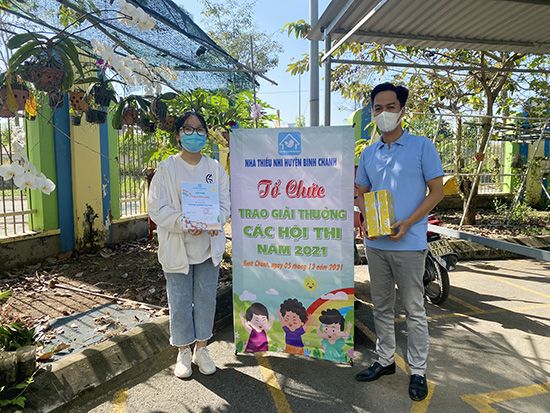 Sinh hoạt truyền thống và Trao giải thưởng các hội thi - Nhà Thiếu nhi Huyện Bình Chánh