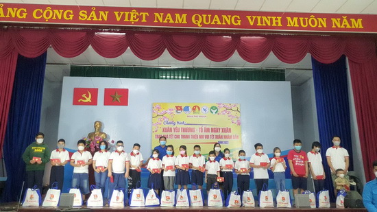 Chương trình Xuân yêu thương - Tổ ấm ngày xuân - Nhà Thiếu nhi Quận Phú Nhuận