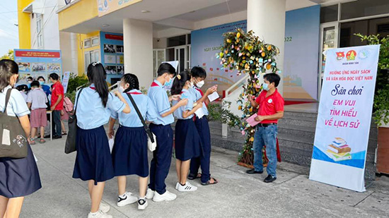 Ngày hội sách và Tọa đàm về lịch sử dân tộc - Nhà Thiếu nhi Quận Bình Tân