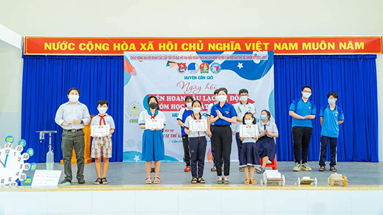 Ngày hội Tên lửa nước và Hội thi Ong sáng tạo - Nhà Thiếu nhi Huyện Cần Giờ