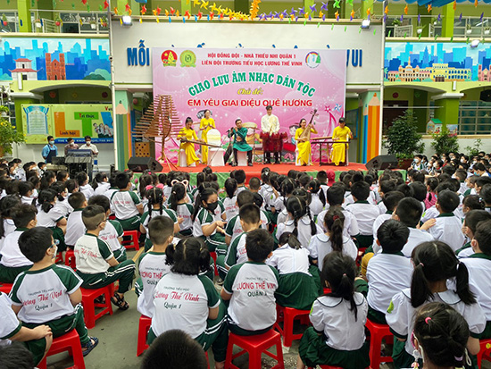 Đưa âm nhạc dân tộc đến với học sinh - Nhà Thiếu nhi Quận 1