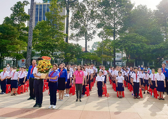 Liên hoan Phụ trách sao giỏi và Tuyên dương cháu ngoan Bác Hồ - Nhà Thiếu nhi Quận Phú Nhuận