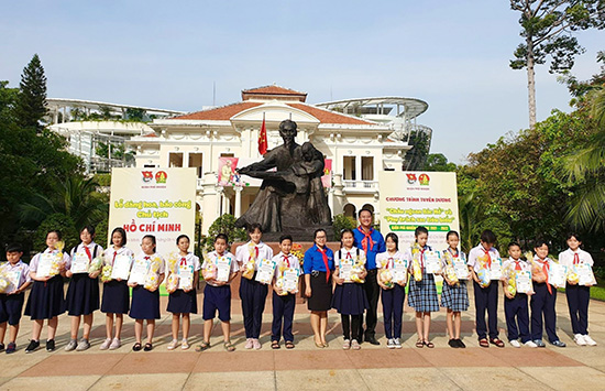 Liên hoan Phụ trách sao giỏi và Tuyên dương cháu ngoan Bác Hồ - Nhà Thiếu nhi Quận Phú Nhuận