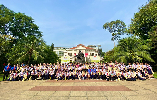 Liên hoan Phụ trách sao giỏi và Tuyên dương cháu ngoan Bác Hồ - Nhà Thiếu nhi Quận Phú Nhuận