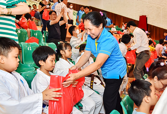 Chương trình Vòng tay yêu thương - Nhà Thiếu nhi Quận Tân Bình