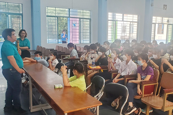 Sân chơi tài năng nhí và Chuyên đề sử dụng mạng xã hội - Nhà Thiếu nhi Quận Phú Nhuận
