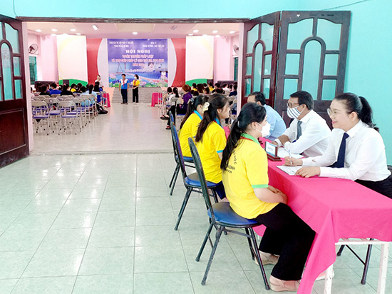 Tổ chức tuyên truyền và trợ giúp pháp lý cho trẻ em, học sinh - Nhà Thiếu nhi Quận 12