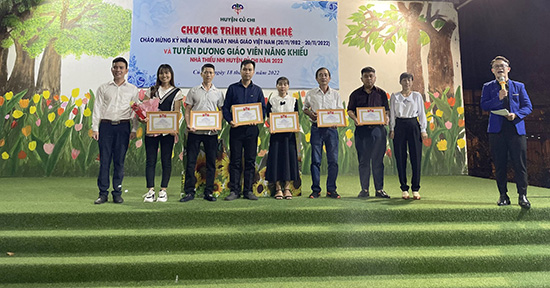 Hoạt động chào mừng ngày 20/11 - Nhà Thiếu nhi Huyện Củ Chi