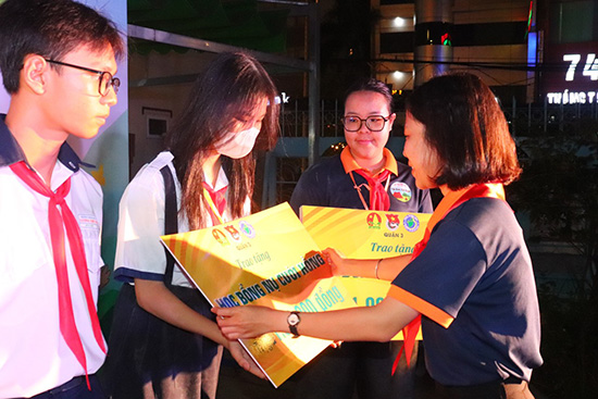 Trao học bổng Nụ cười hồng năm học 2022 - 2023 - Nhà Thiếu nhi Quận 3
