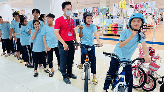 Hành trình chia sẻ yêu thương - Nhà Thiếu nhi Quận Bình Tân