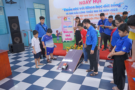 Lễ ra mắt Liên đội, Chi đội tạm thời và Ngày hội thiếu nhi với Khoa học đời sống - Nhà Thiếu nhi Quận Phú Nhuận