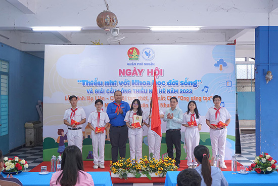 Lễ ra mắt Liên đội, Chi đội tạm thời và Ngày hội thiếu nhi với Khoa học đời sống - Nhà Thiếu nhi Quận Phú Nhuận