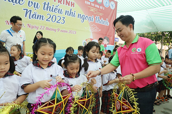 Hành trình Chia sẻ yêu thương Tết Trung thu năm 2023 - Nhà Thiếu nhi Quận Phú Nhuận