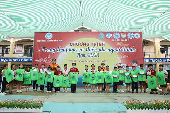 Hành trình Chia sẻ yêu thương Tết Trung thu năm 2023 - Nhà Thiếu nhi Quận Phú Nhuận