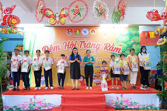 Hành trình Chia sẻ yêu thương Tết Trung thu năm 2023 - Nhà Thiếu nhi Quận Phú Nhuận