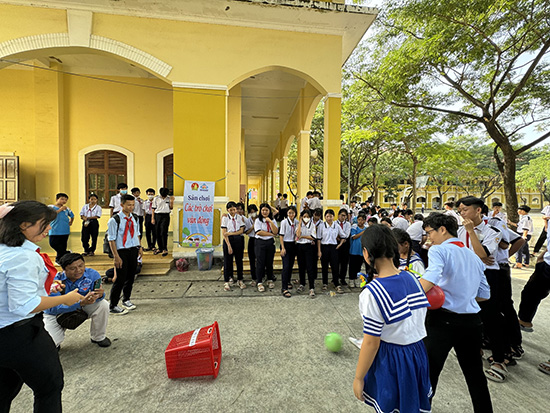 Chương trình Vì người bạn ngoại thành - Măng non sẵn sàng vì biên giới, biển đảo năm học 2023 - 2024 - Nhà Thiếu nhi Quận 4