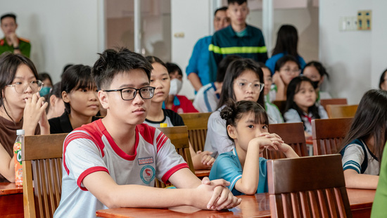 Tuyên truyền về Luật phòng chống ma túy và các tác hại của ma túy - Nhà Thiếu nhi Quận 3