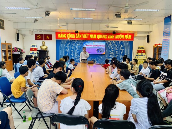Lớp tập huấn chuyên đề "Ảnh đẹp qua điện thoại" năm 2024 - Nhà Thiếu nhi Quận 10