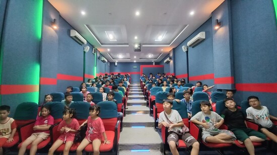 Phục vụ chiếu phim miễn phí hè năm 2024 - Nhà Thiếu nhi Quận 12